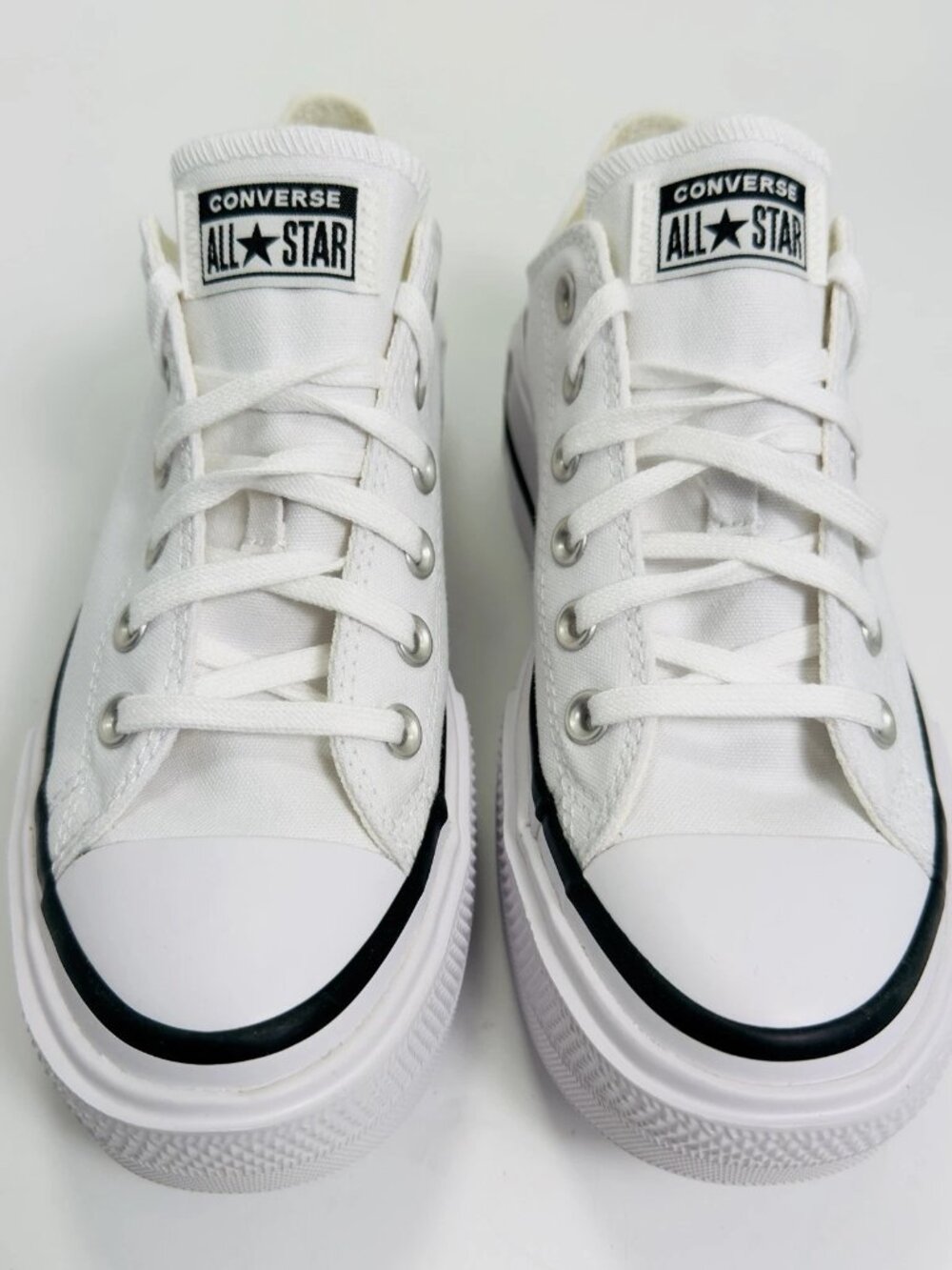 Converse Chuck Taylor All Star Lift Double Stack Platform White Size 8.5 NWOB